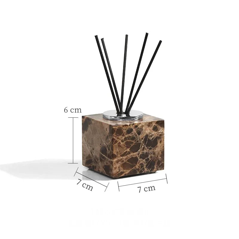 Badezimmer-Set aus dunklem Naturmarmor