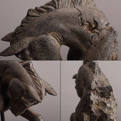 Old Horse's Head Tierskulptur