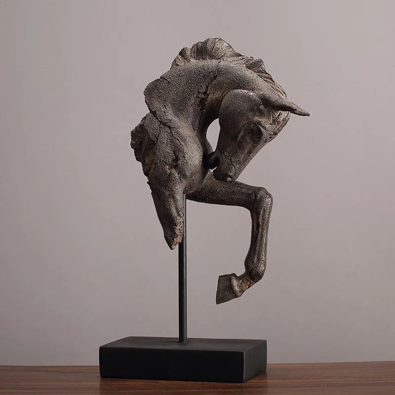 Old Horse's Head Tierskulptur